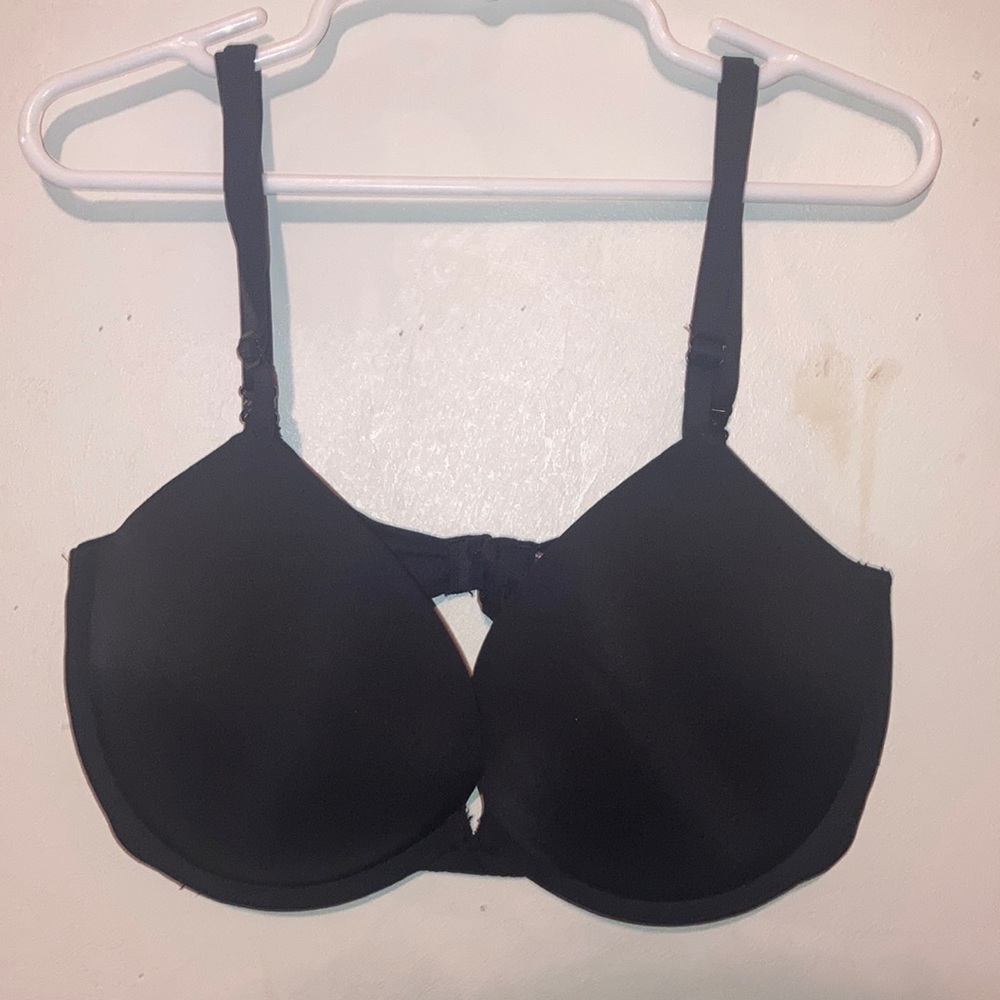 Bra from Victoria’s Secret size 32DD!